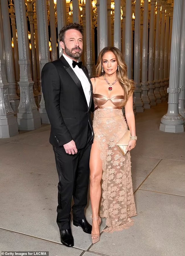 Jennifer Lopez "lờ tịt" Ben Affleck vào sinh nhật của chồng, đăng một loạt ảnh chân dung tuyệt đẹp - Ảnh 6.